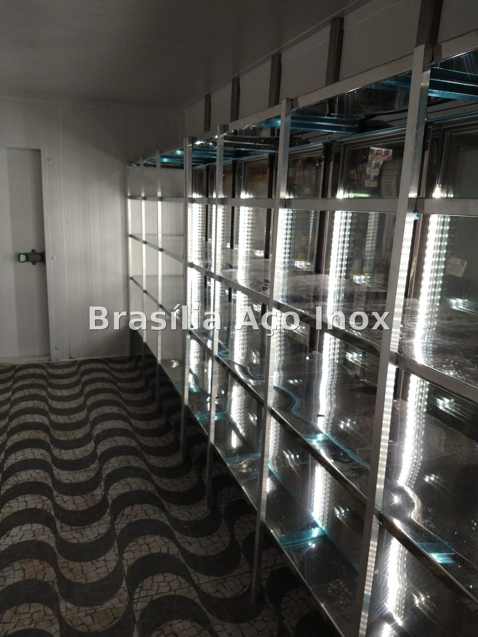 Câmara fria expositora imagem 13.