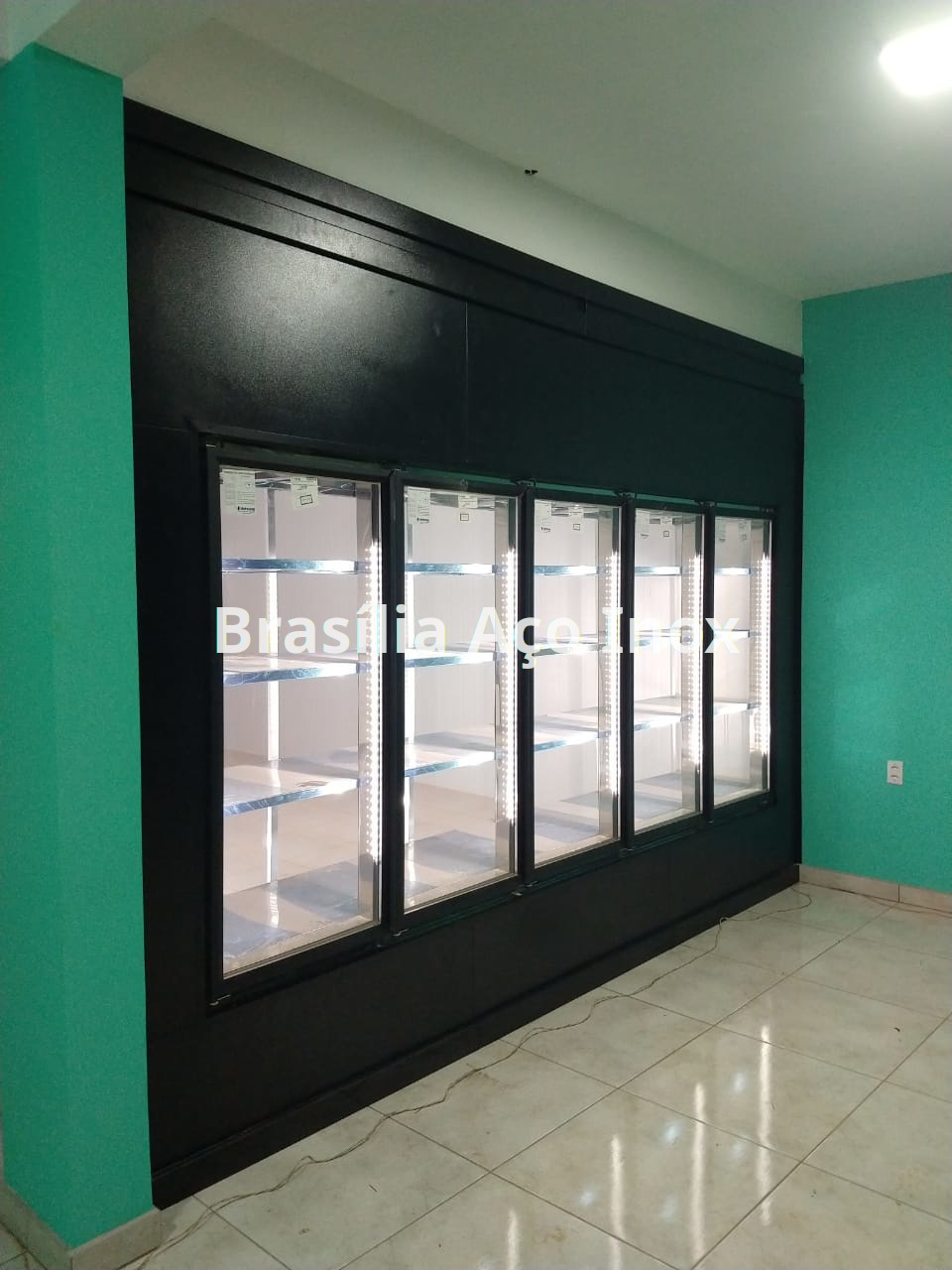 Câmara Fria Expositora. Walkin Cooler. Imagem 20