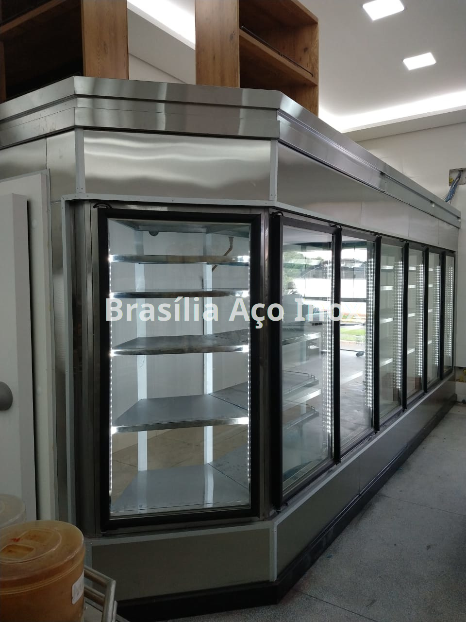 Câmara Fria Expositora. Walkin Cooler. Imagem 23