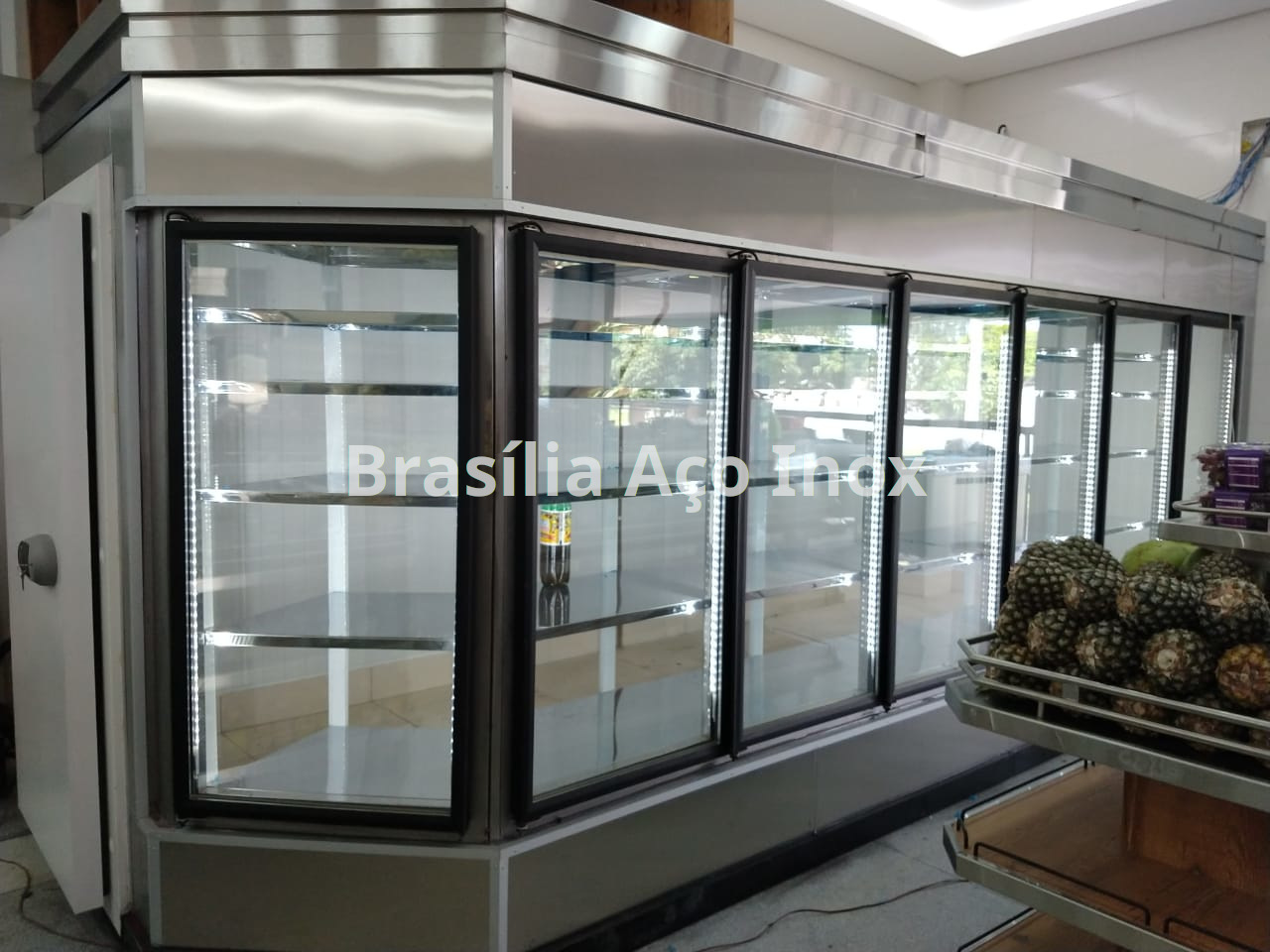Câmara Fria Expositora. Walkin Cooler. Imagem 25